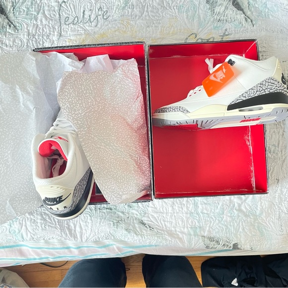 Air Jordan 3 Retro White Cement Reimagined Size 9.5 Men - Picture 2 of 10